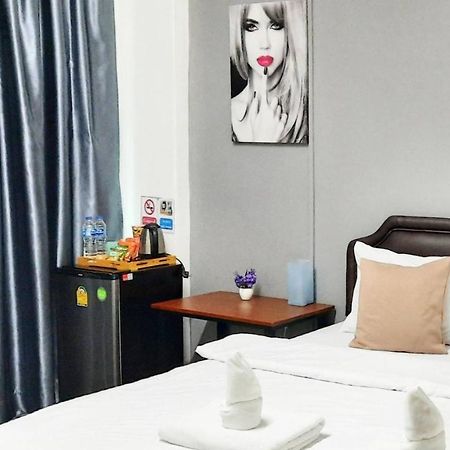 Ada Apartment - อาดา อพาร์ทเมนท์ Bangkok Exterior foto